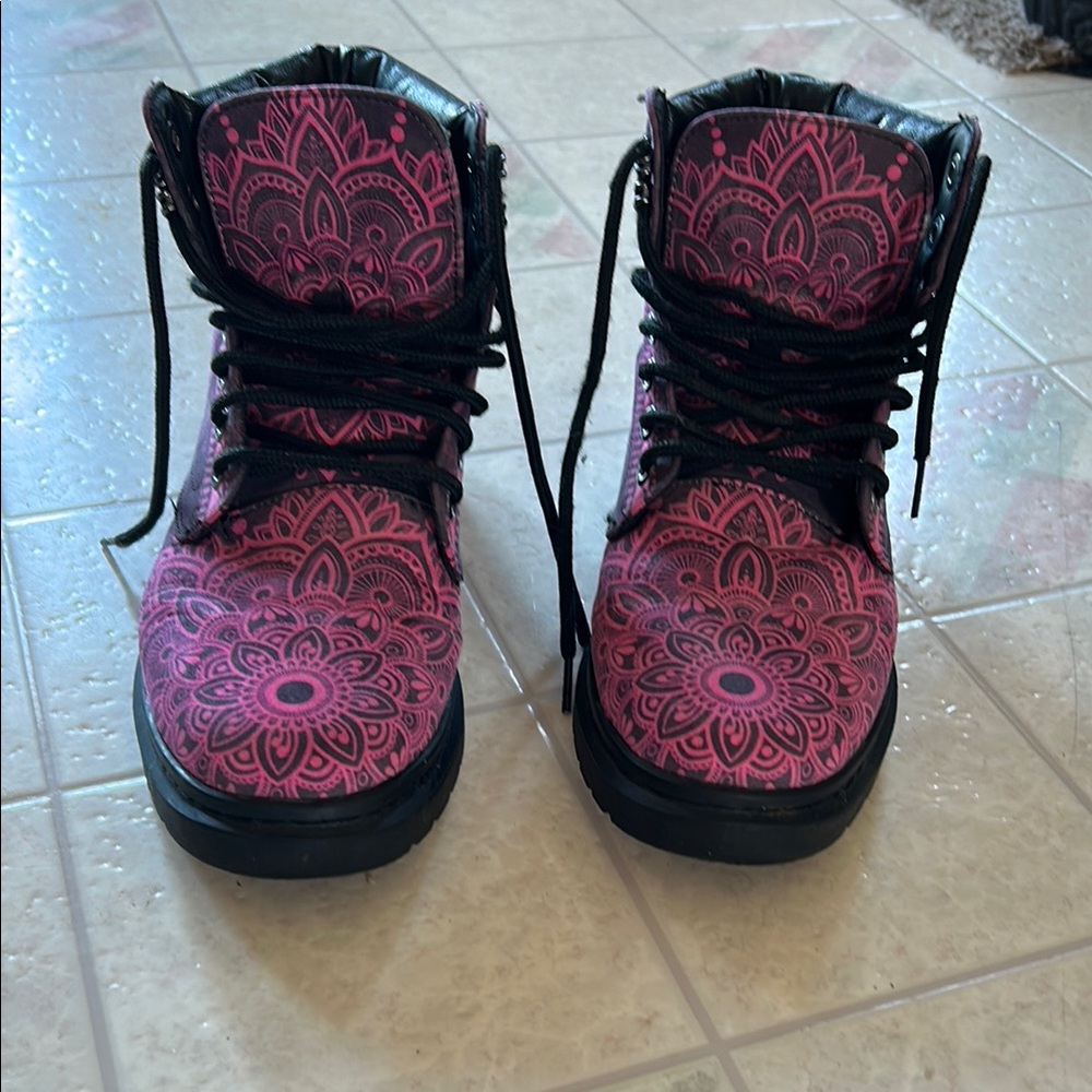 Stylish Pink Lace-Up Women's Boots